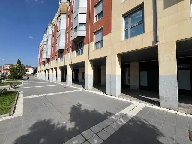 Study for rent in Caño Argales