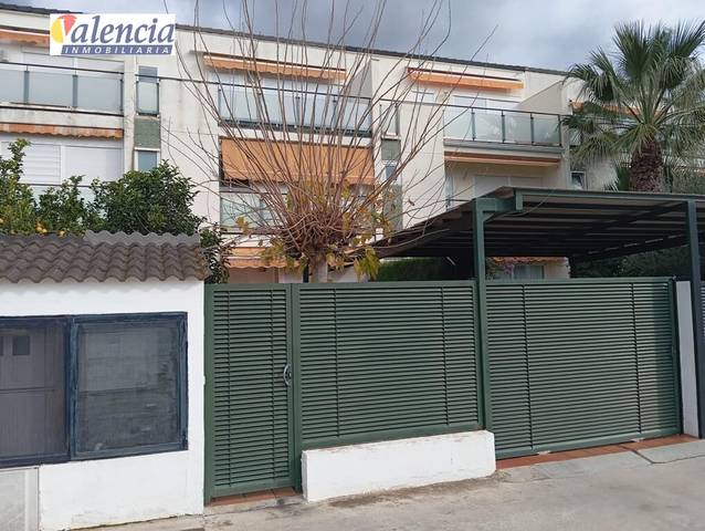 Casa adosada en Venta en Mas Camarena