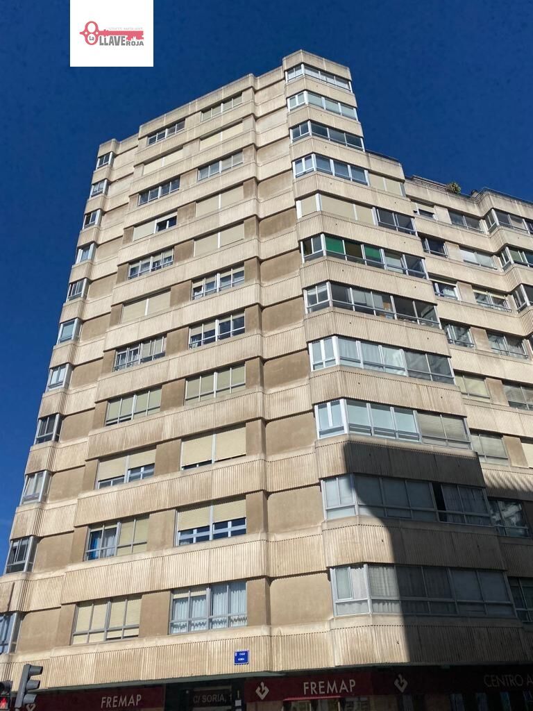 Vista exterior de Apartament de lloguer en Burgos Capital amb Calefacció, Parquet i Terrassa