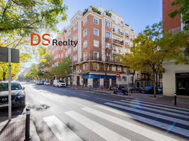 Flat with lift for sale in Moncloa - Aravaca