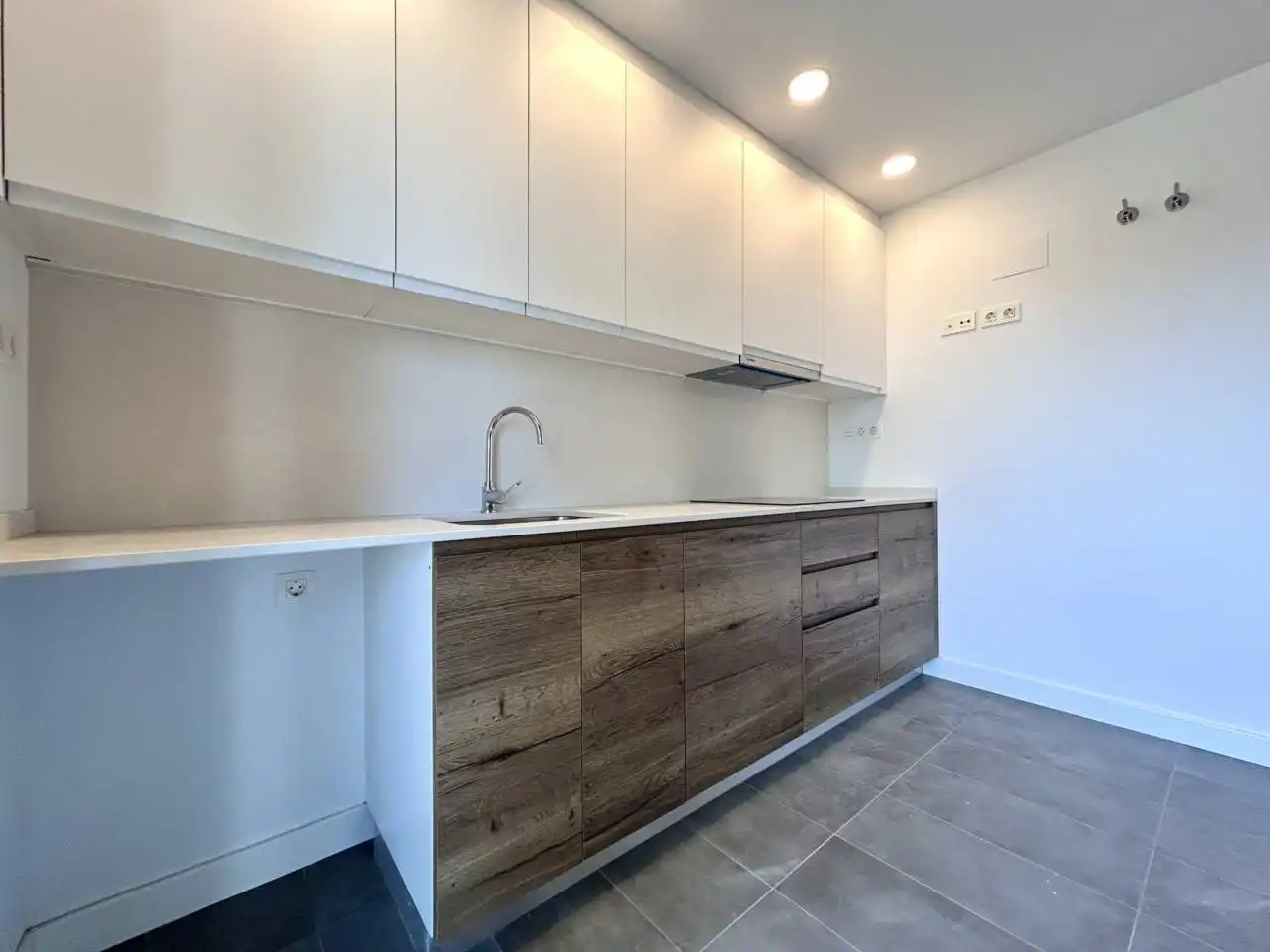 Flat with terrace to rent in Calle Concòrdia, imagen 3