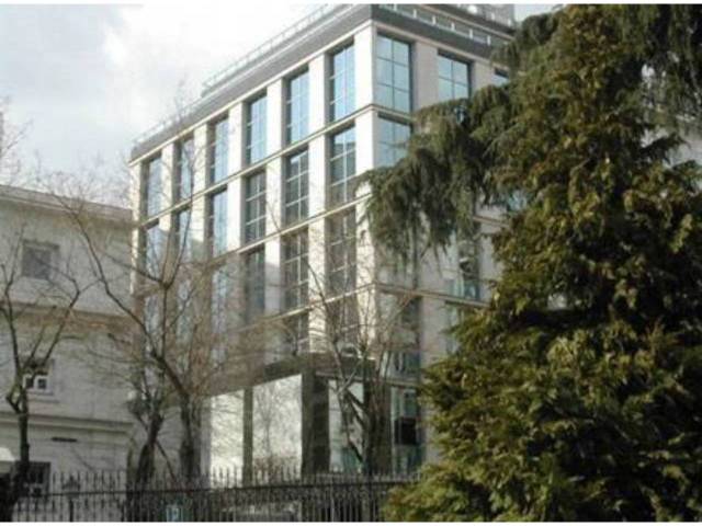 Oficina en Alquiler en del pinar en Castellana