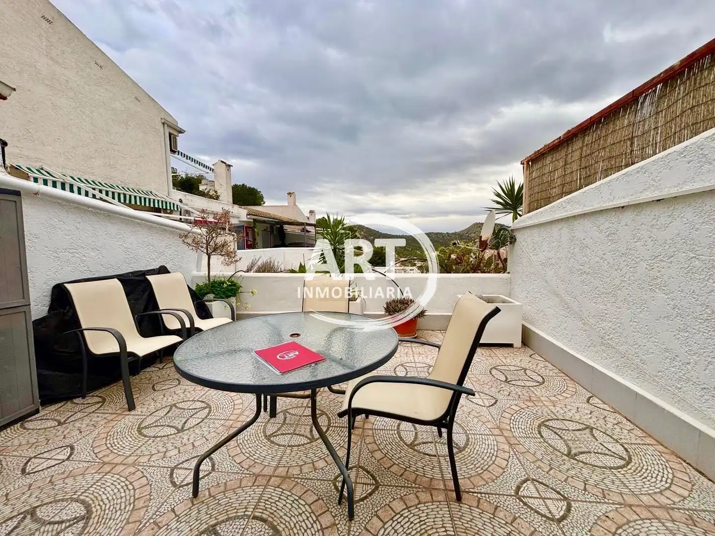 Jardín de Estudio en venta en Benidorm con Aire acondicionado, Calefacción y Terraza