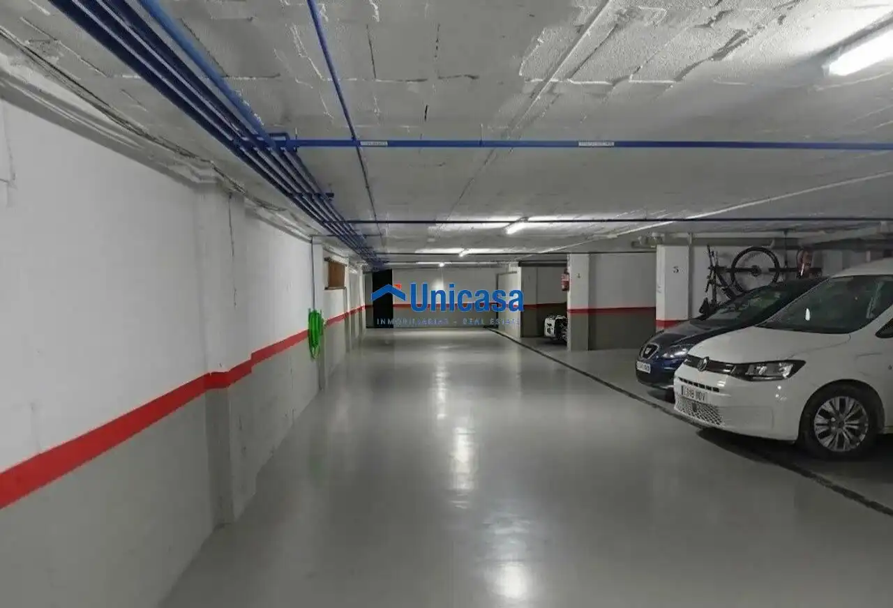 Parking de Casa adosada en venta en Cruz de Humilladero
