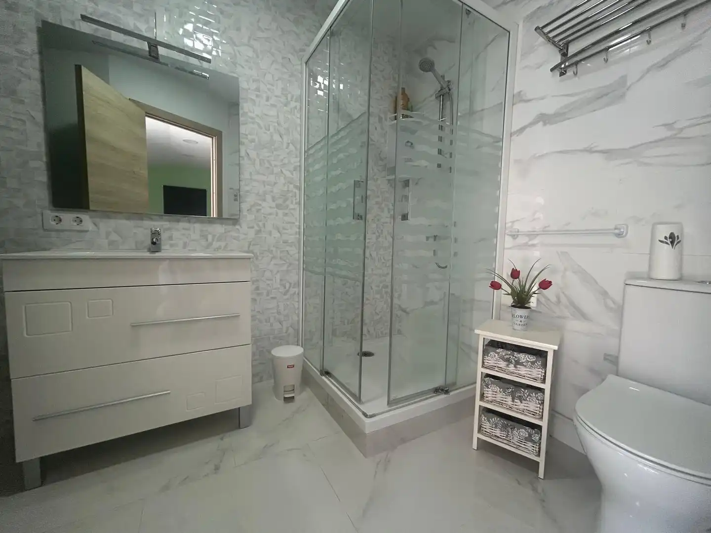 Bathroom of Houses for sale in Utrera  with Air Conditioner, Private garden and Terrace