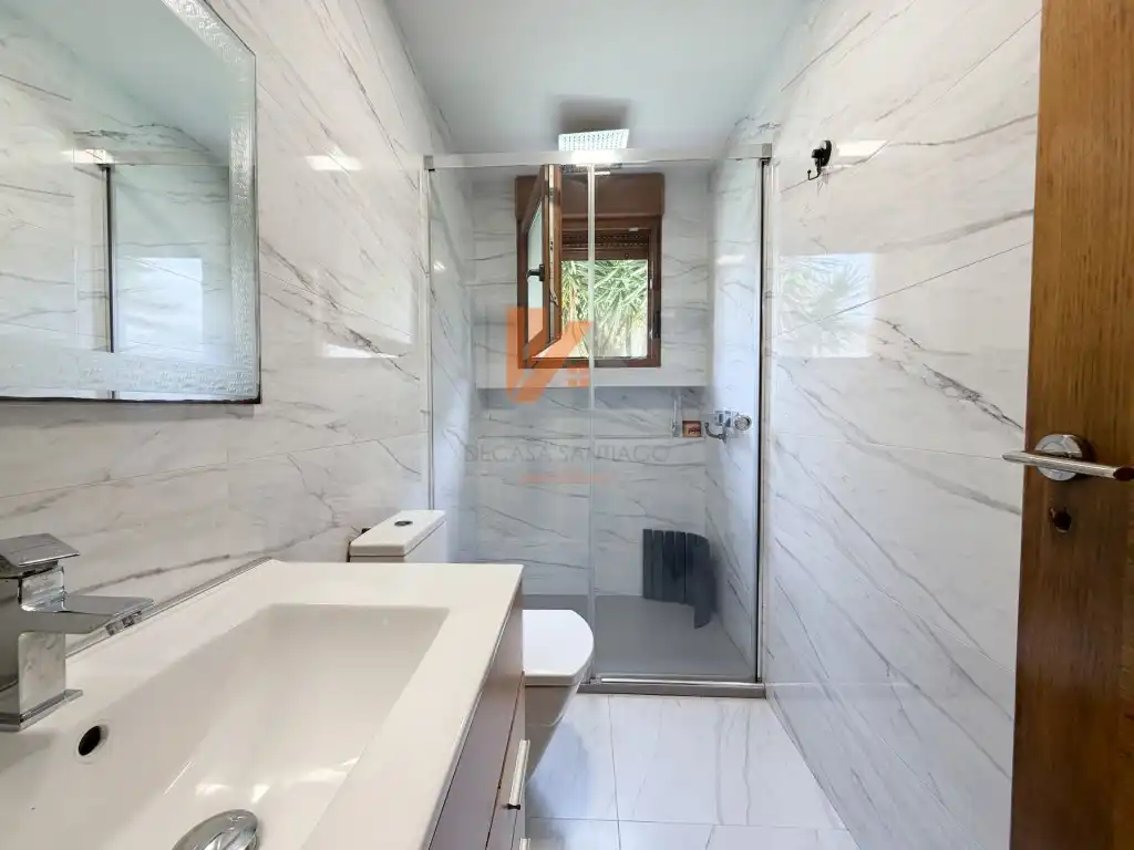 Baño de Casa o chalet en venta en Ames con Jardín privado, Terraza y Horno