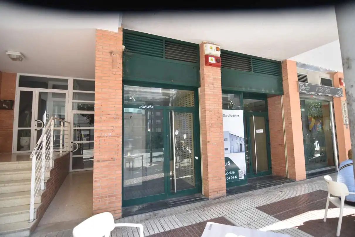 Locale commerciale in vendita a San Pelayo Kalea