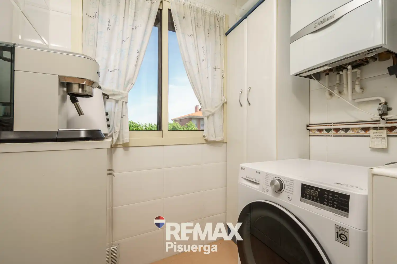 Habitación de Piso en venta en Valladolid con Aire acondicionado, Calefacción y Jardín privado