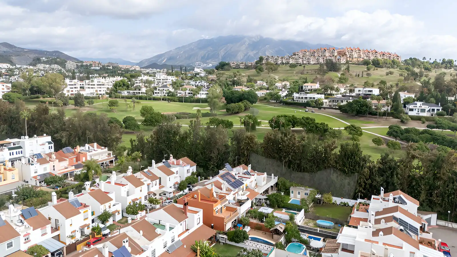 Adosado en venta en Nueva Andalucía