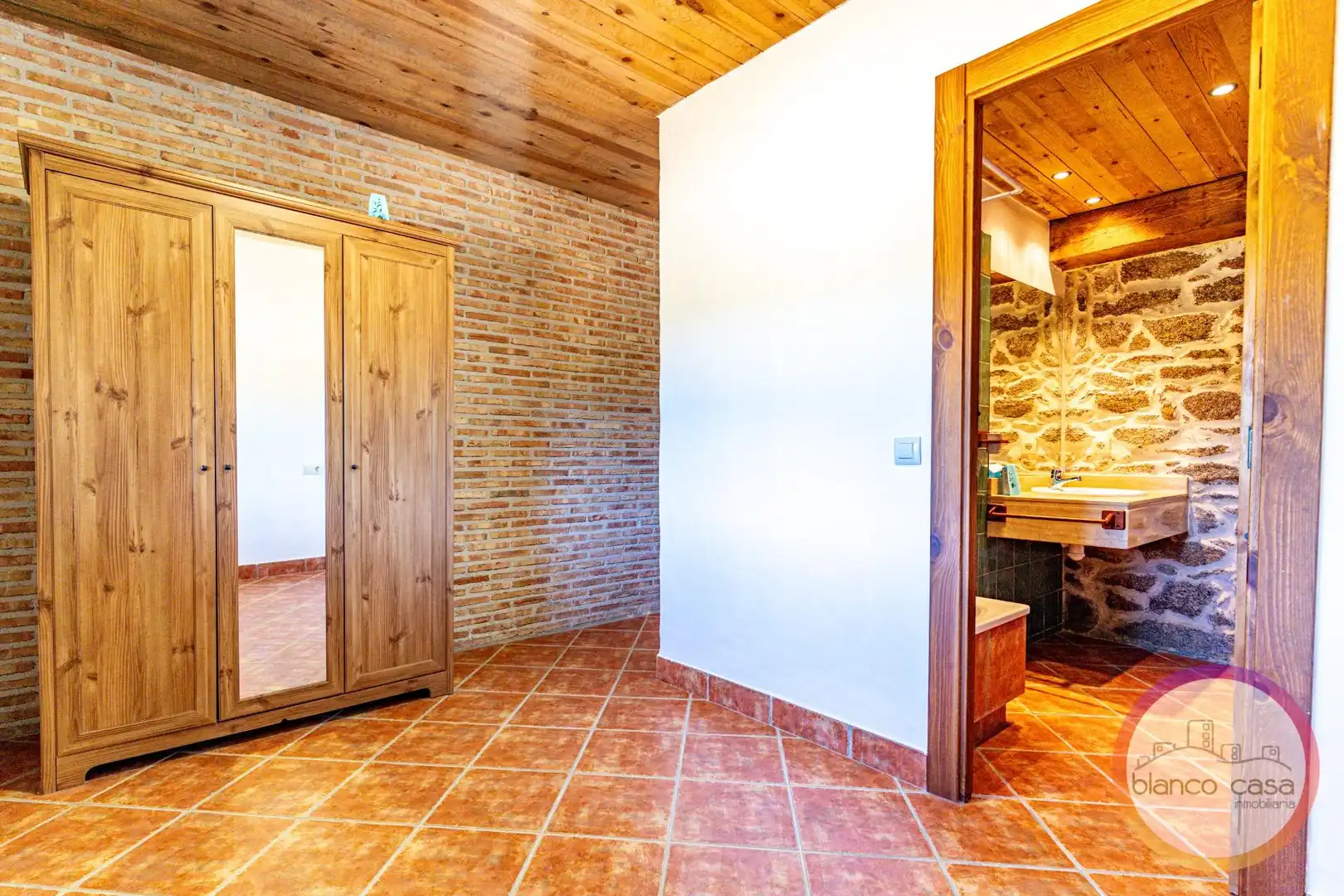 Casa o xalet en venda en Vimianzo amb Calefacció i Traster