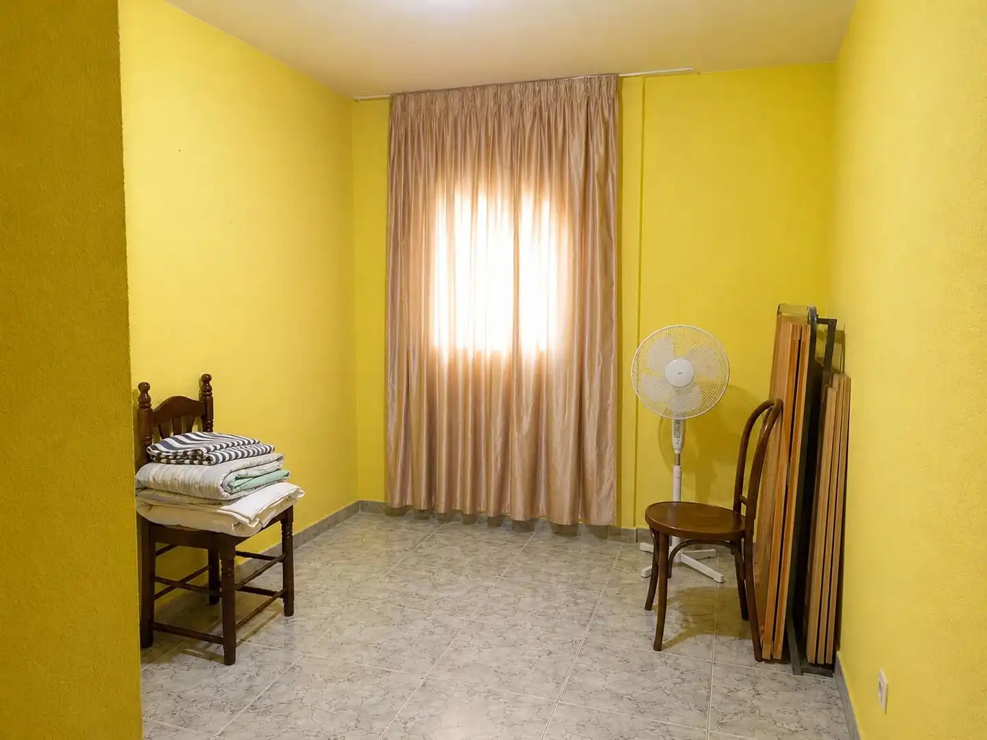 Schlafzimmer von Wohnung zum Verkauf in Candeleda mit Klimaanlage