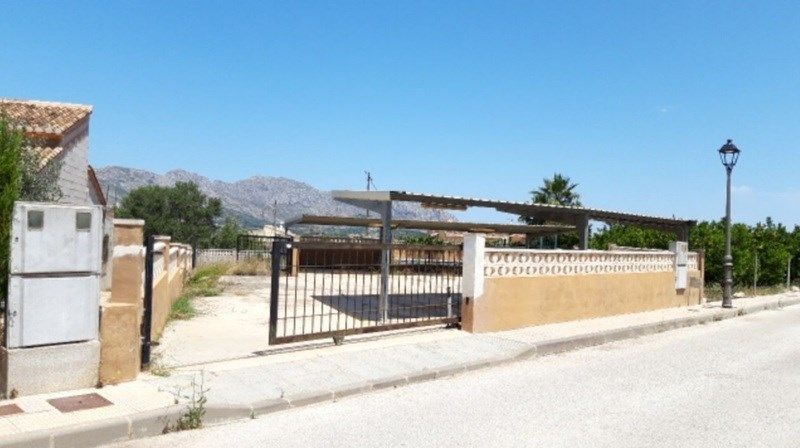 Vista exterior de Garatge en venda en Benidoleig