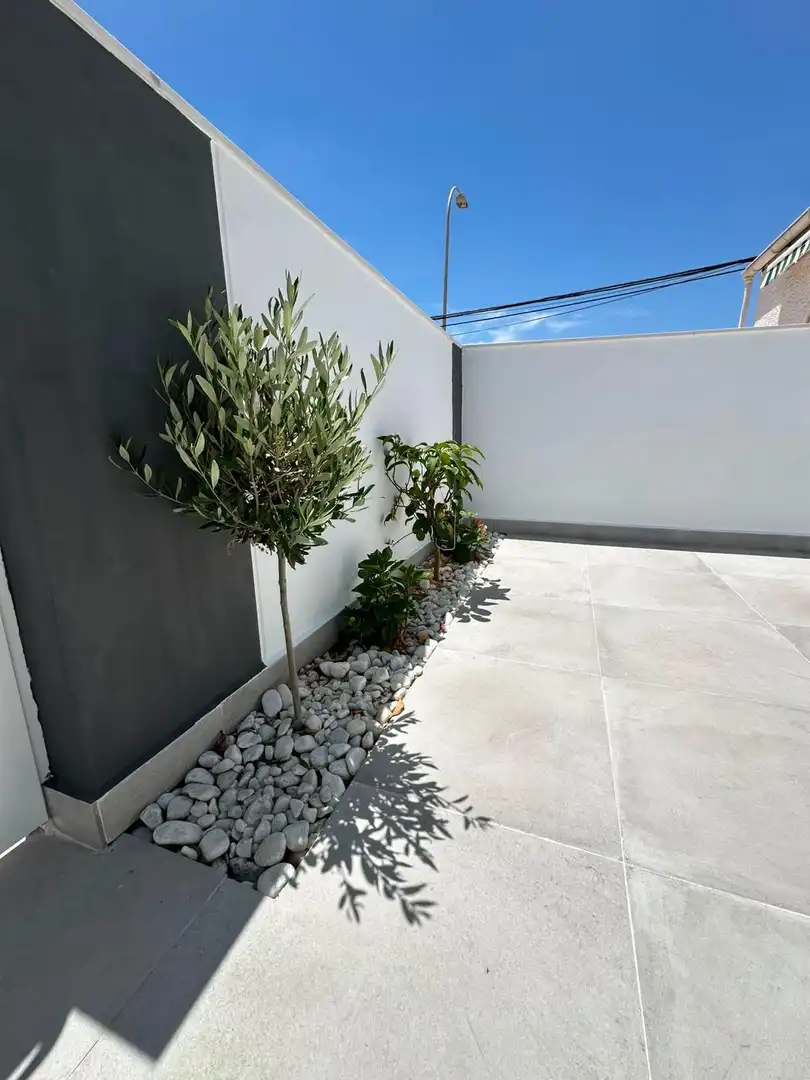 Terraza de Casa adosada en venta en Torrevieja con Jardín privado, Terraza y Horno