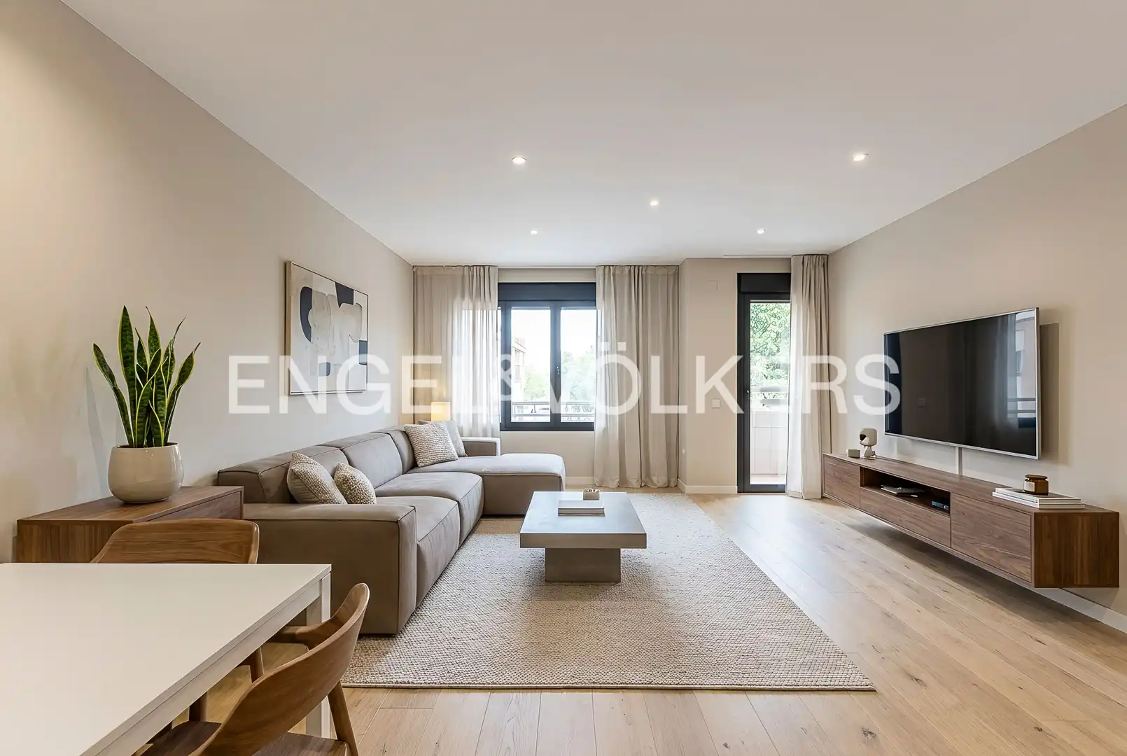 Terraced house with garden for sale in Carrer de Lola Anglada, imagen 3