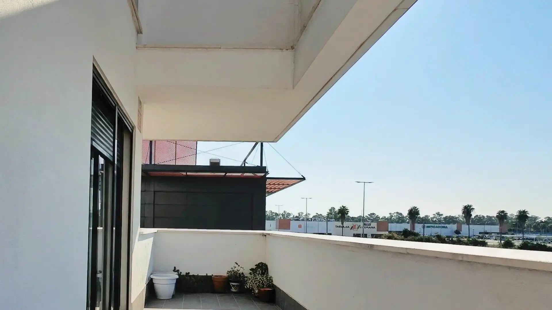 Terrassa de Pis en venda en San Juan de Aznalfarache amb Aire condicionat, Jardí privat i Parquet