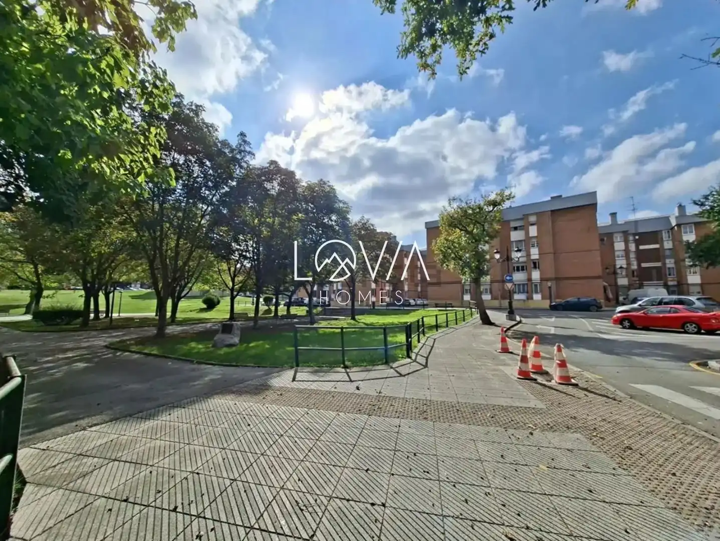 Vista exterior de Pis en venda en Oviedo 