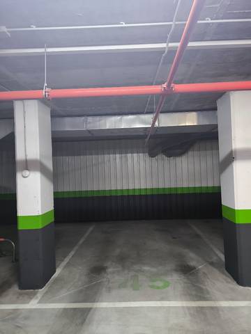 Garaje en Alquiler en Calle Dámaso Alonso, 7 en Sierra de Estepona - Avda. de Andalucía