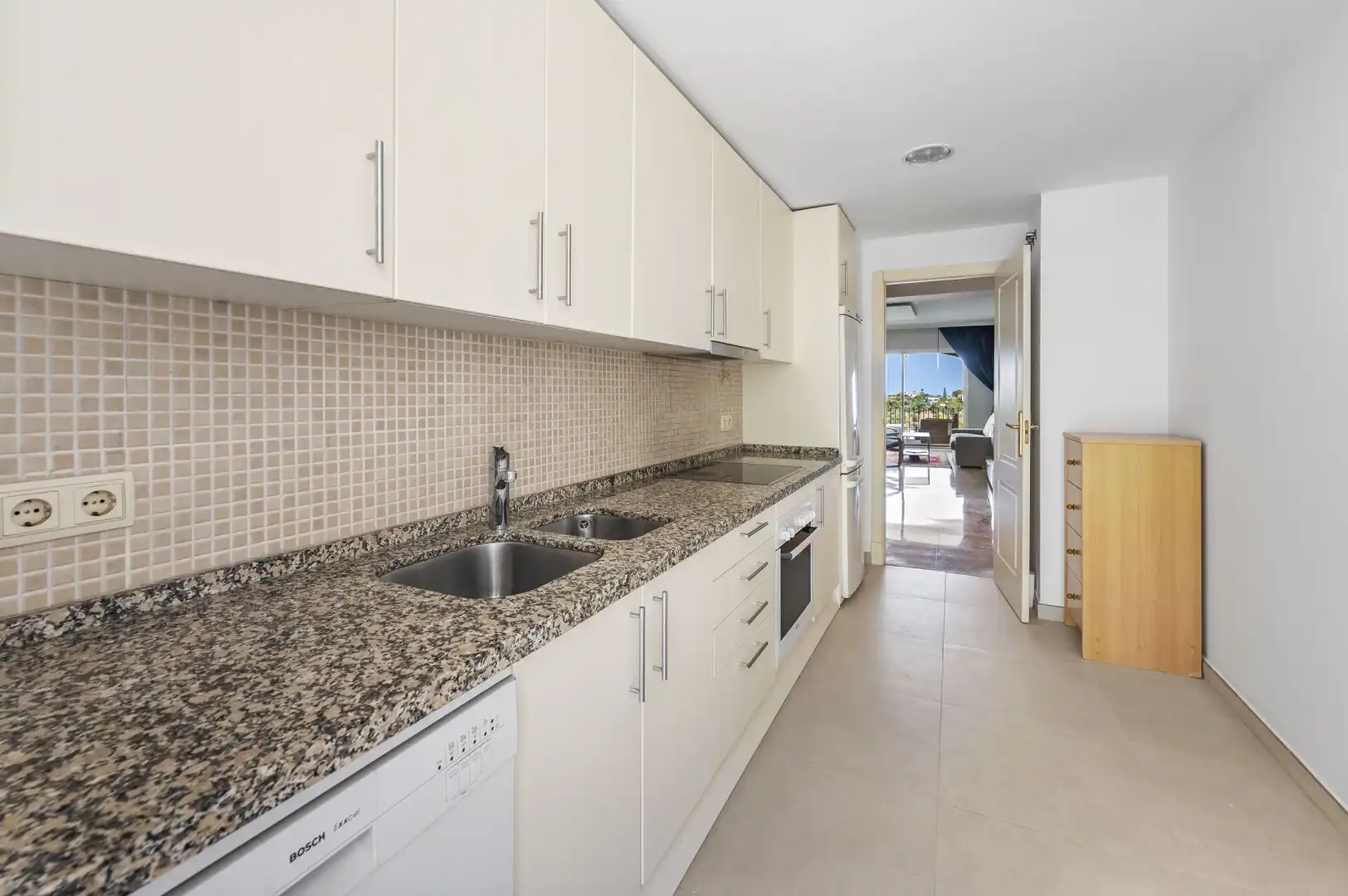 Kitchen of Apartments for sale in Benahavís  with Air Conditioner, Terrace and Storage room