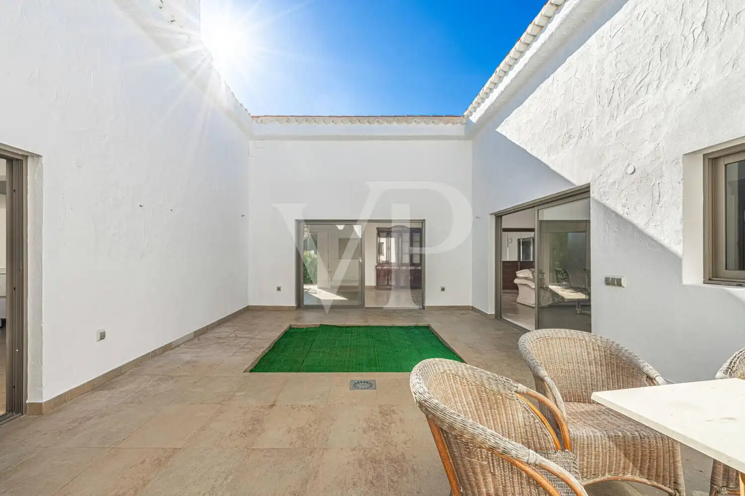 Vista exterior de Casa o xalet en venda en San Miguel de Abona amb Jardí privat, Terrassa i Moblat