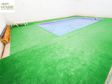 Adossat amb piscina en venda a Plaza Ayuntamiento 25