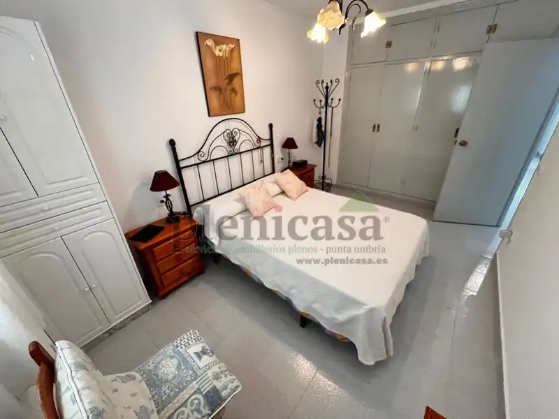 Habitación de Piso en venta en Punta Umbría con Terraza y Amueblado