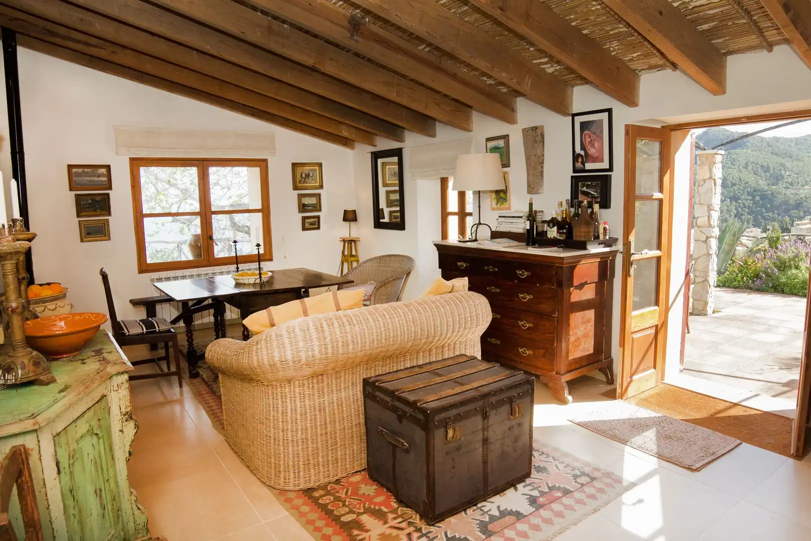 Sala de estar de Finca rústica en venta en Banyalbufar con Jardín privado, Terraza y Horno
