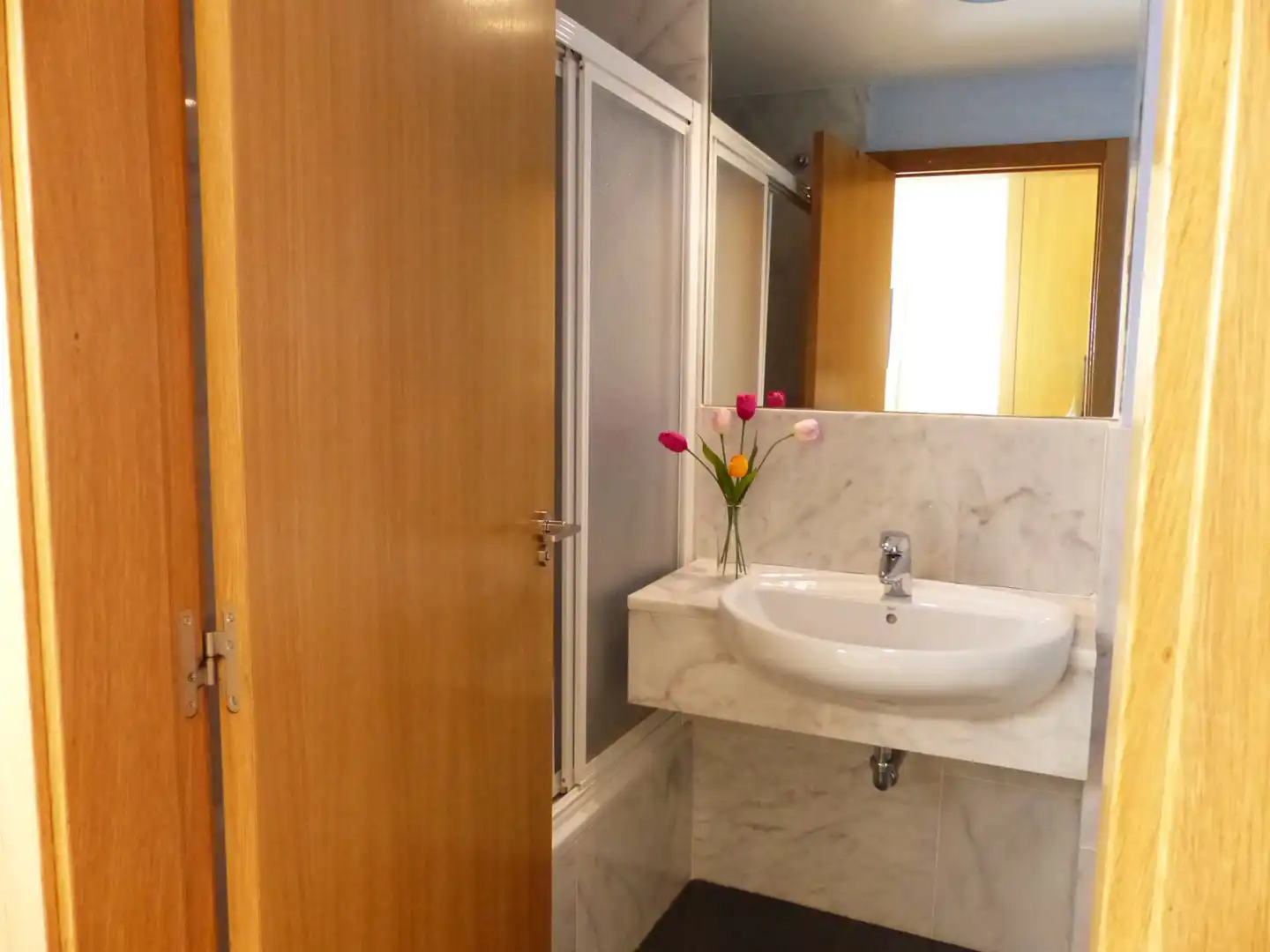 Baño de Piso en venta en Chipiona con Calefacción, Terraza y Trastero