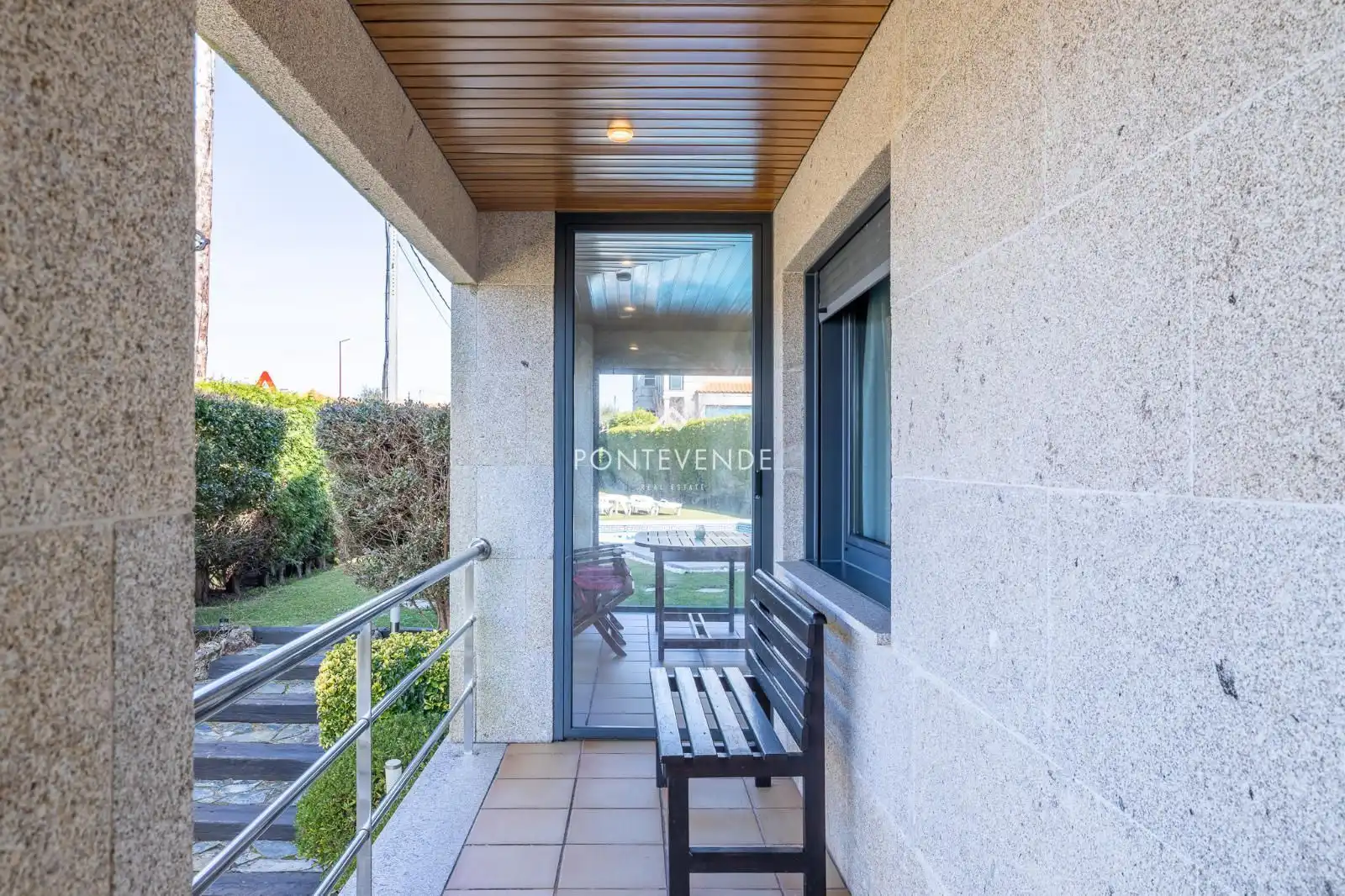 Terrassa de Casa o xalet en venda en Vigo  amb Calefacció, Jardí privat i Terrassa