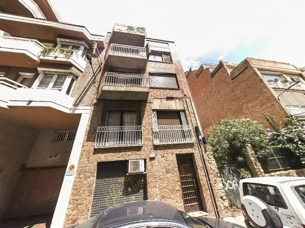 Local comercial en venda a Carrer de Gósol 36, imagen 3