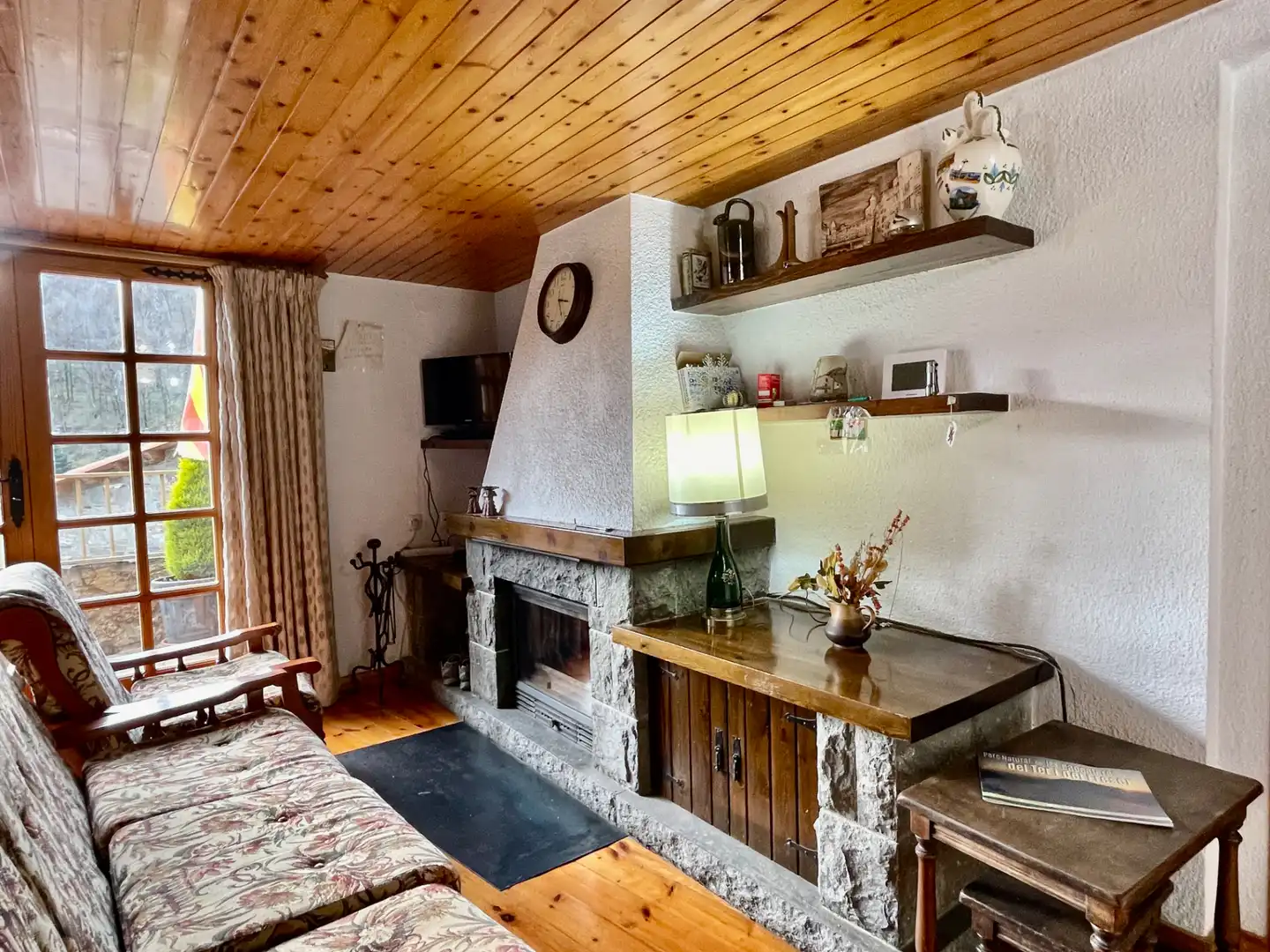 Sala de estar de Ático en venta en Setcases con Calefacción, Terraza y Amueblado