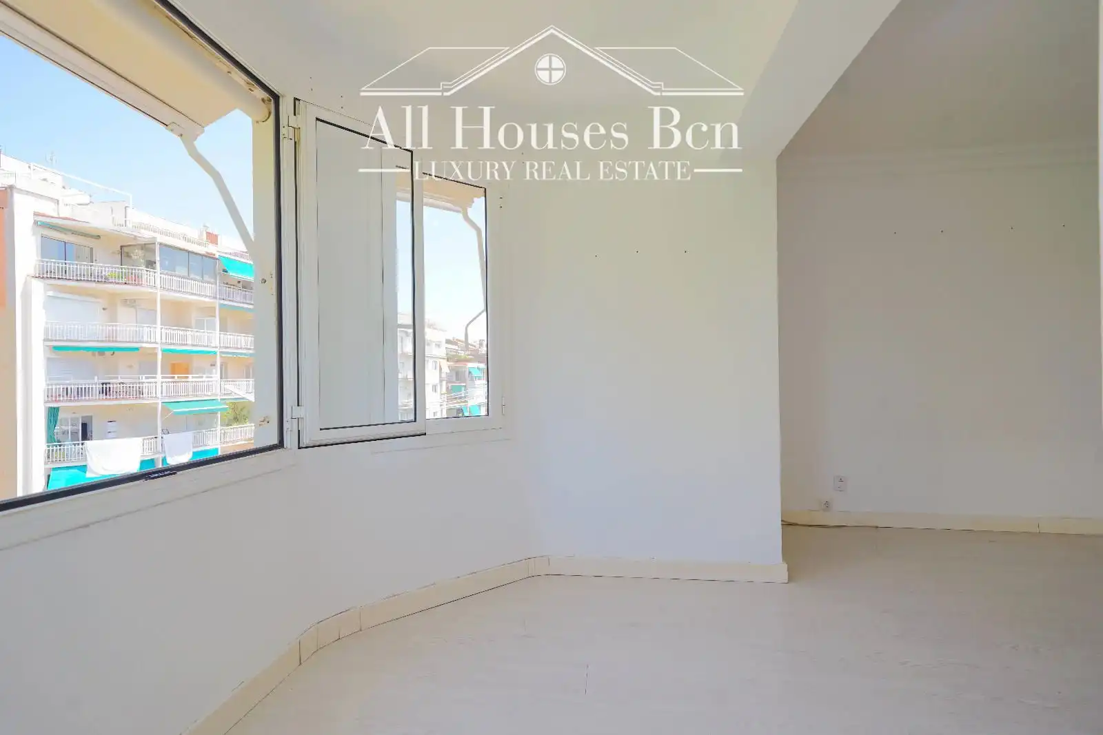 Habitación de Ático en venta en Barcelona con Trastero