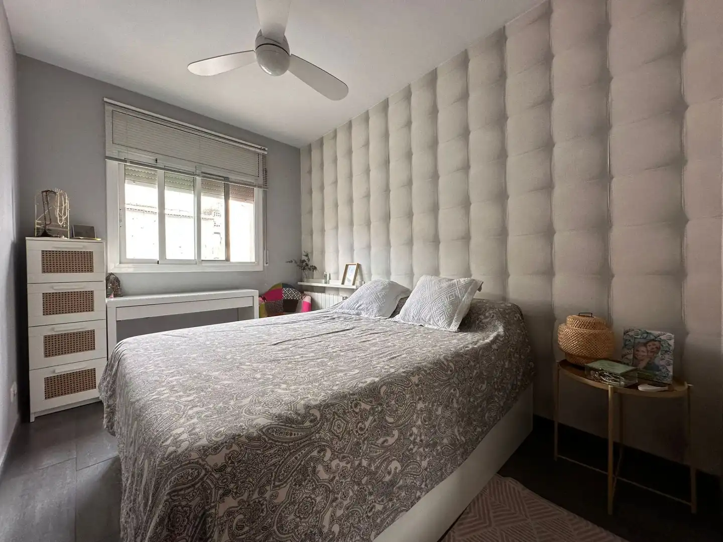 Habitación de Piso de alquiler en Badalona con Calefacción, Terraza y Amueblado