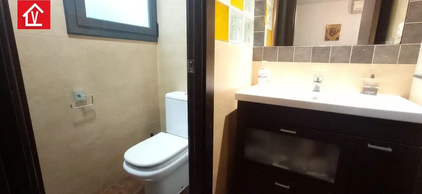 Baño de Casa o chalet en venta en Barberà del Vallès con Aire acondicionado, Calefacción y Terraza