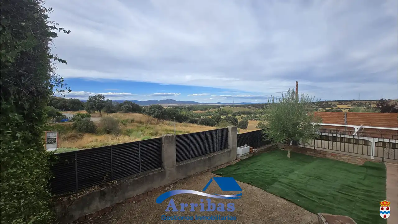 Casa o chalet en venta en El Casar de Escalona con Calefacción, Jardín privado y Terraza
