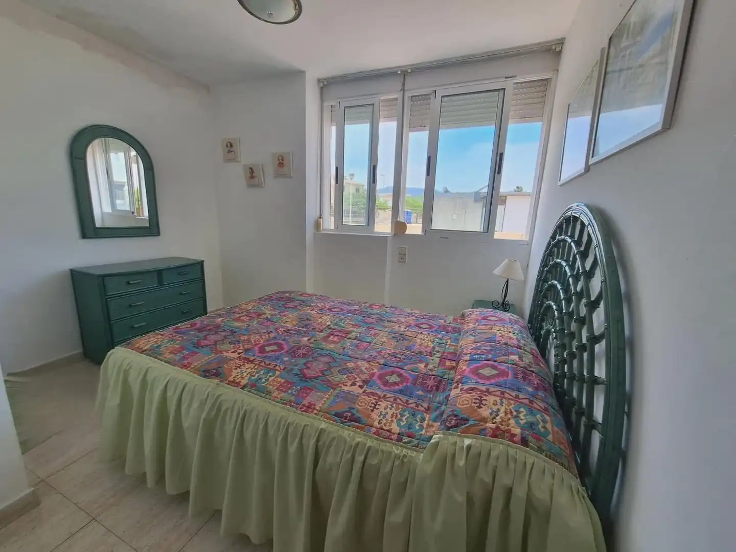 Habitación de Casa adosada en venta en Tavernes de la Valldigna con Aire acondicionado, Terraza y Balcón