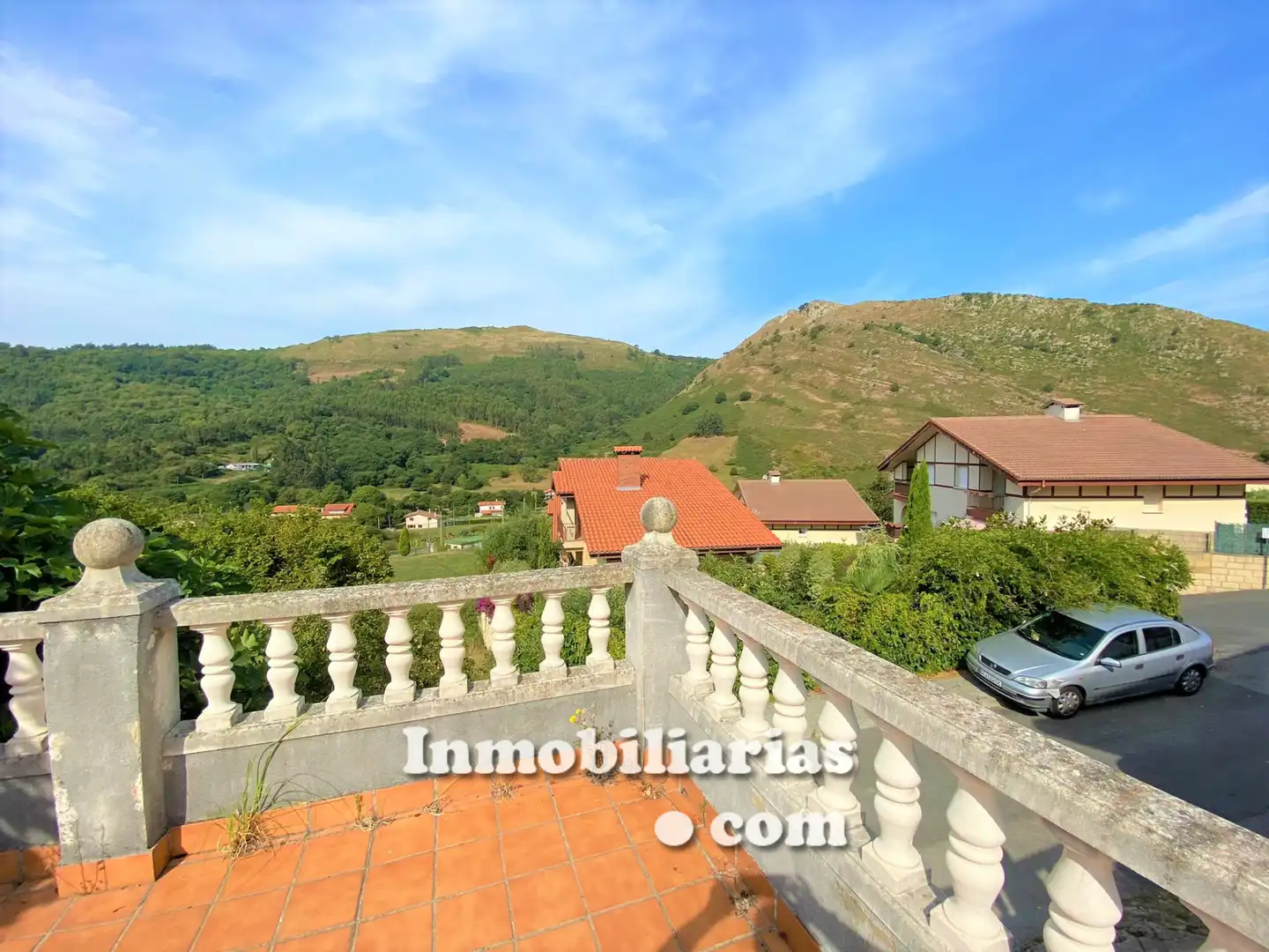 Vista exterior de Finca rústica en venta en Castro-Urdiales con Calefacción, Jardín privado y Terraza