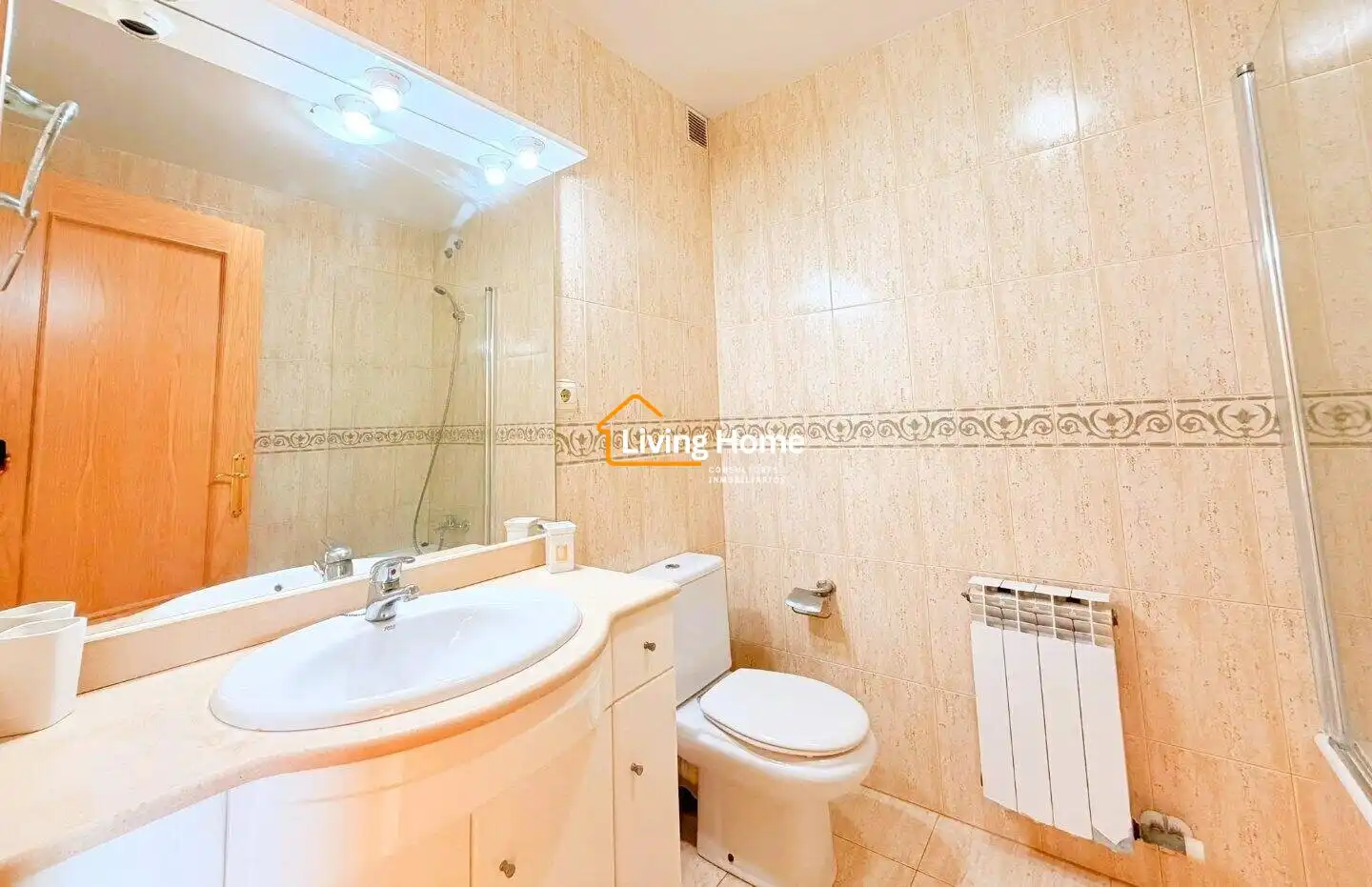 Baño de Casa o chalet en venta en Cambrils con Calefacción, Jardín privado y Terraza