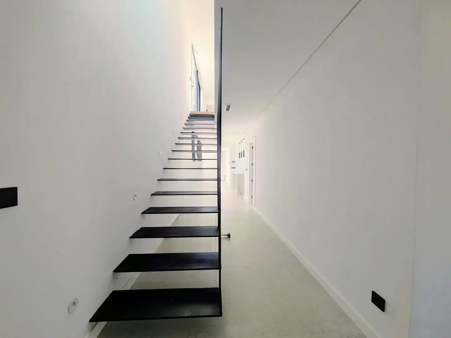 Casa adosada en venta en L'Alfàs del Pi con Aire acondicionado, Calefacción y Jardín privado