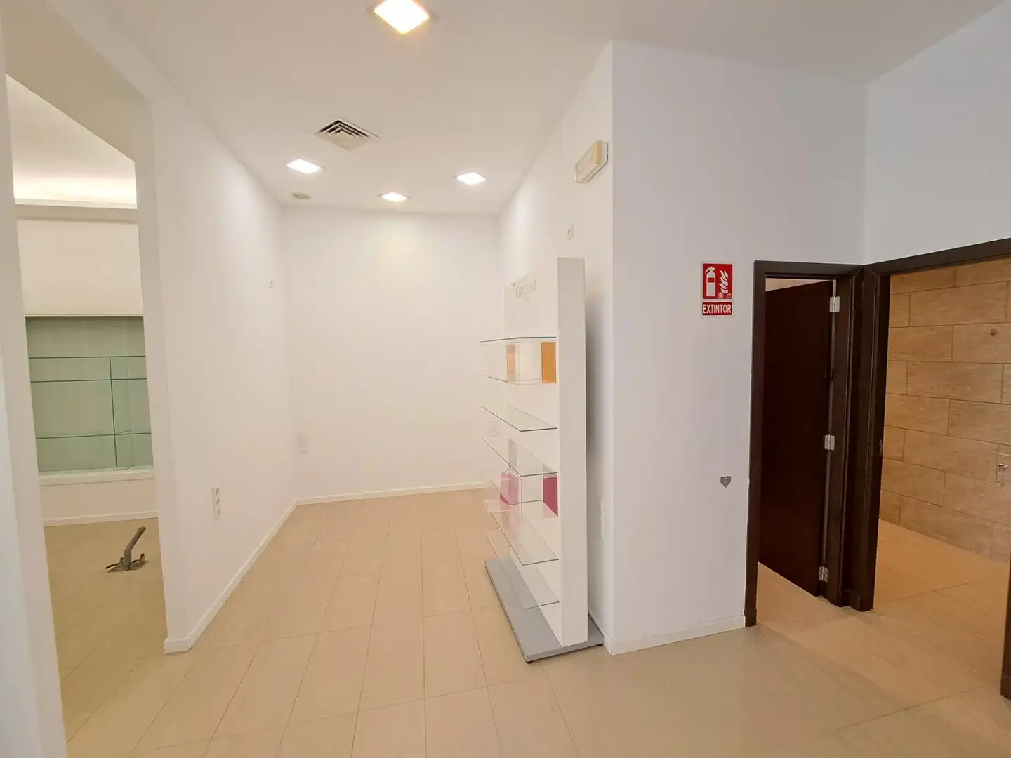 Local comercial de lloguer a Casc Urbà, imagen 5