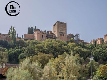 Adossat amb balcó en venda a Albaicín