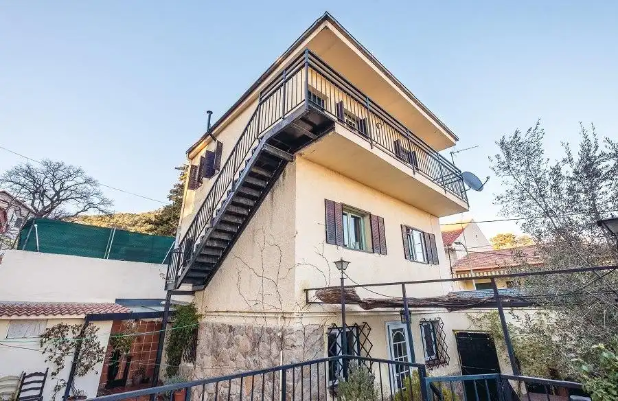 Vista exterior de Casa o chalet en venta en San Lorenzo de El Escorial con Calefacción, Jardín privado y Terraza