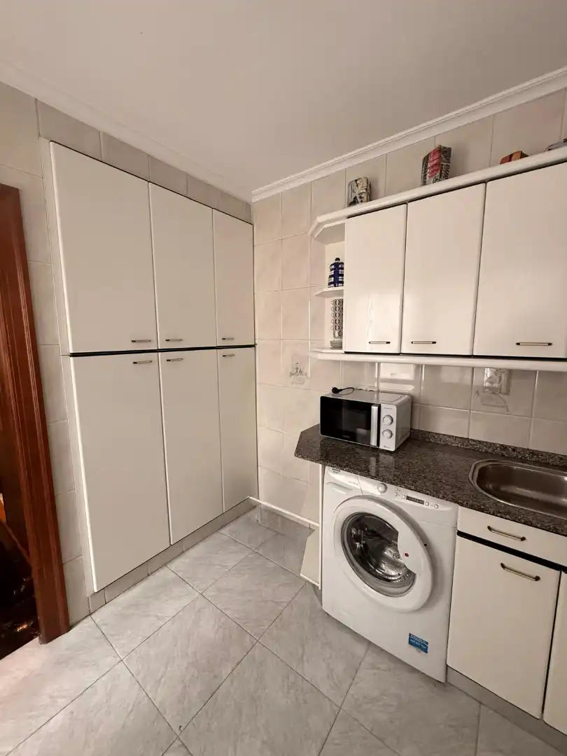 Cuina de Pis en venda en Gijón  amb Calefacció i Terrassa