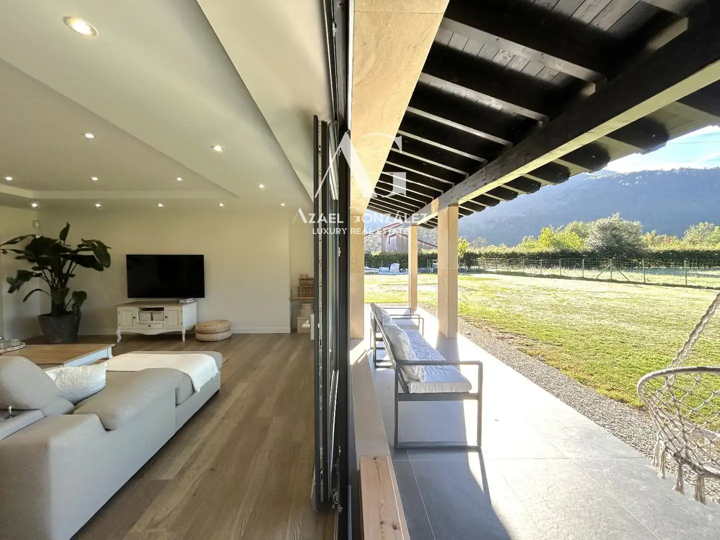 Terrace of Houses for sale in Cabuérniga, Cantabria