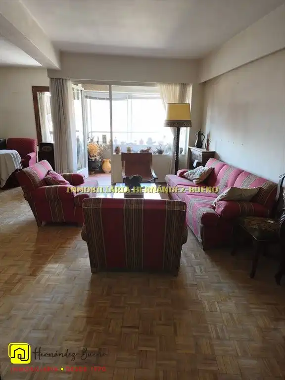 Sala d'estar de Pis en venda en Salamanca amb Calefacció i Terrassa