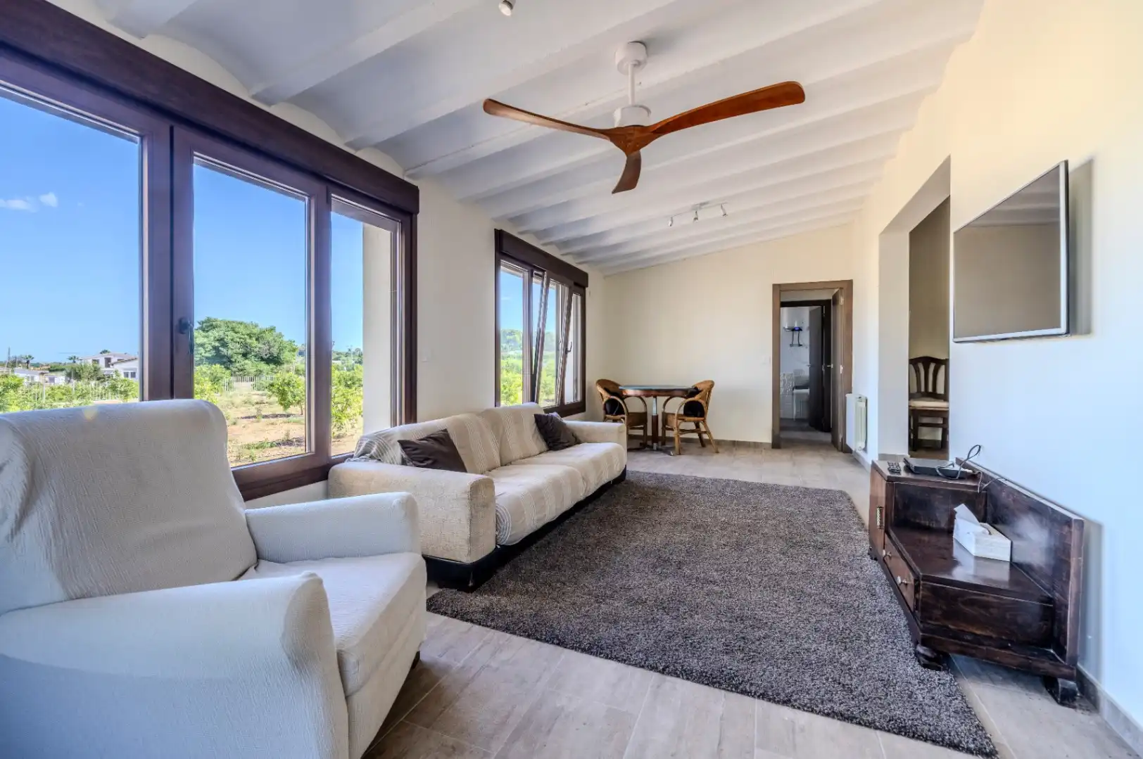 Sala d'estar de Finca rústica en venda en Dénia amb Aire condicionat, Calefacció i Jardí privat