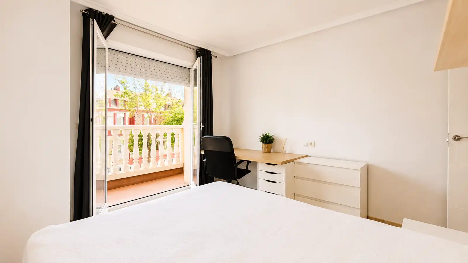 Dormitori de Casa o xalet en venda en Elche / Elx amb Aire condicionat, Calefacció i Jardí privat