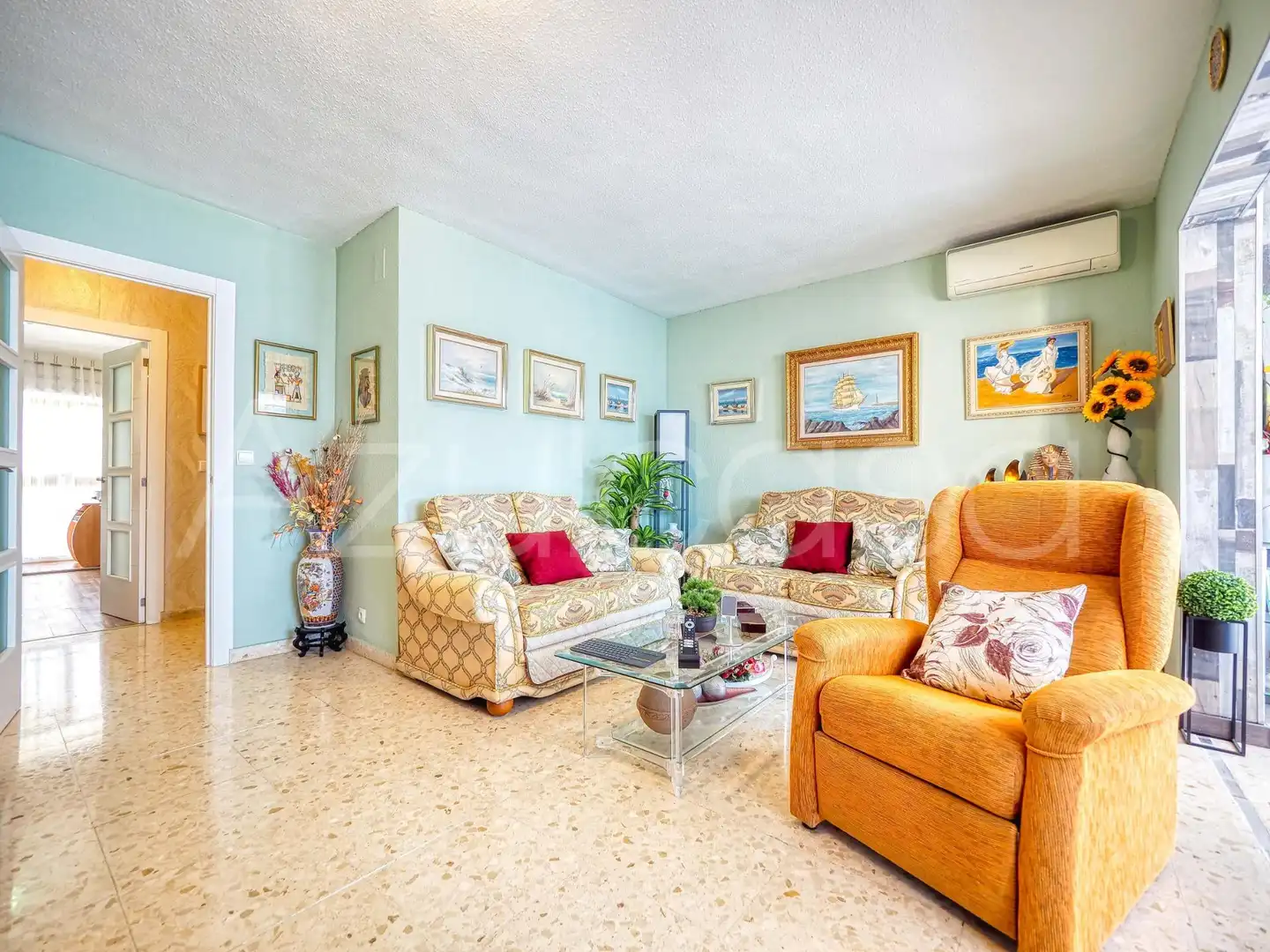 Living room of Flat for sale in Benidorm  with Air Conditioner and Community pool