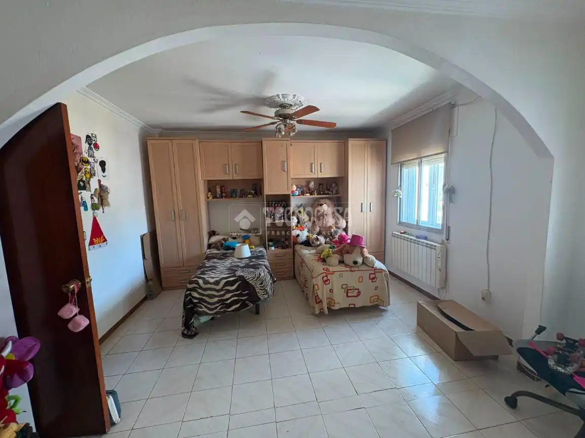 Casa adosada en venta en Los Villares