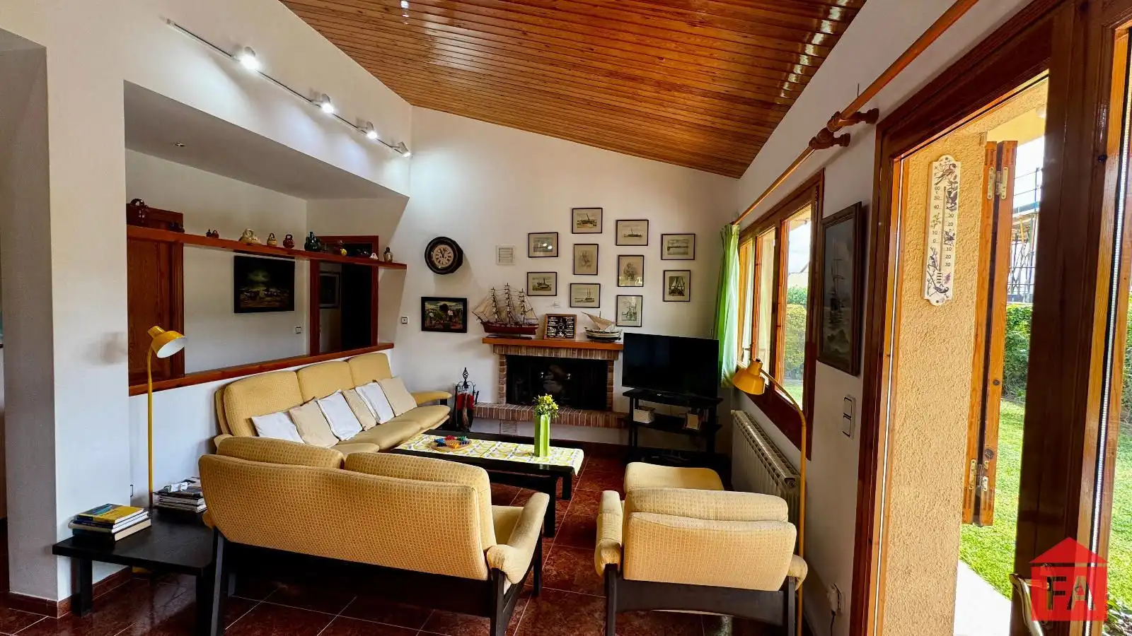 Sala de estar de Casa o chalet en venta en Llorenç del Penedès con Calefacción, Terraza y Trastero