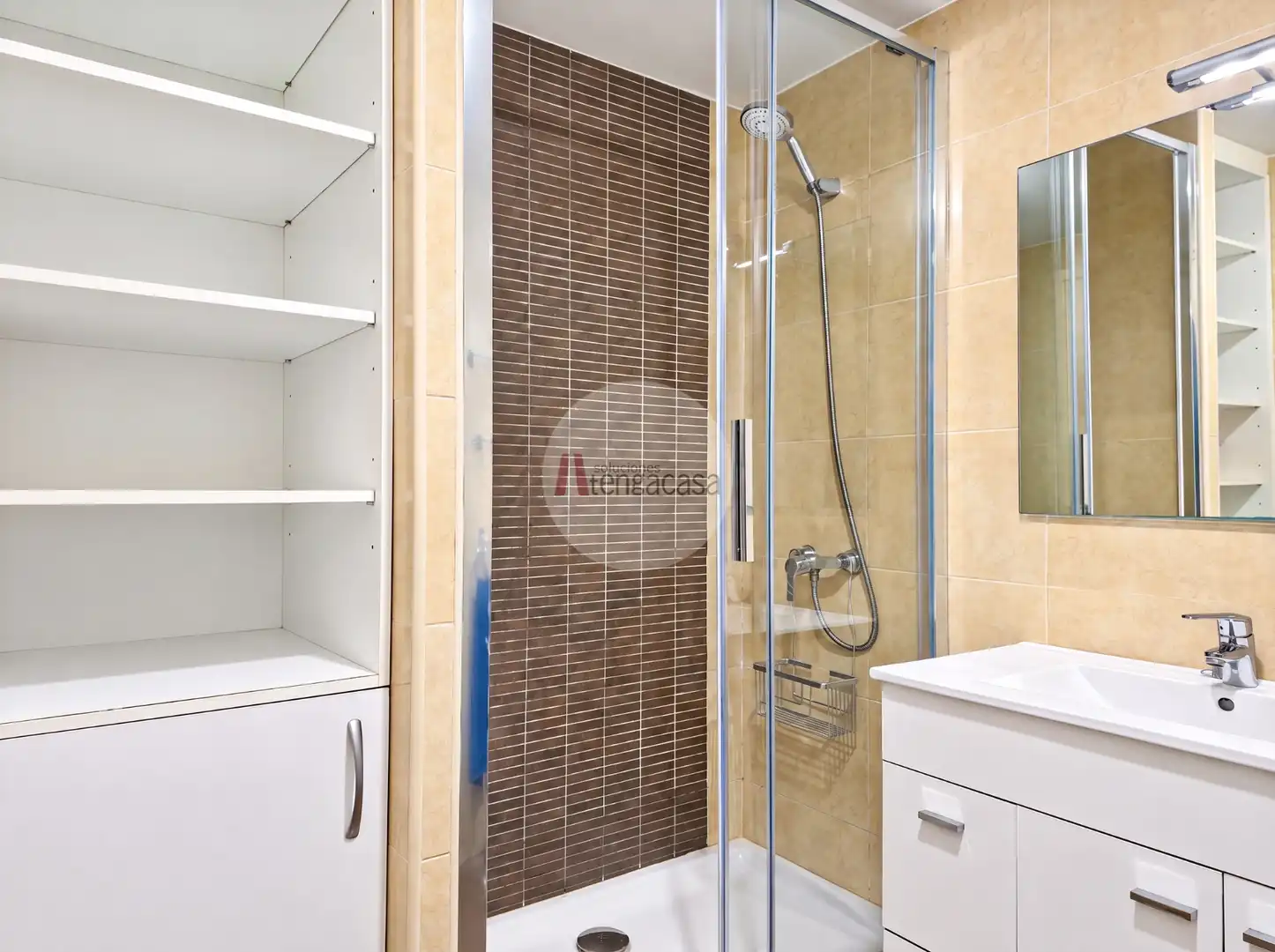 Badezimmer von Wohnung zur Miete in Barrio de Salamanca